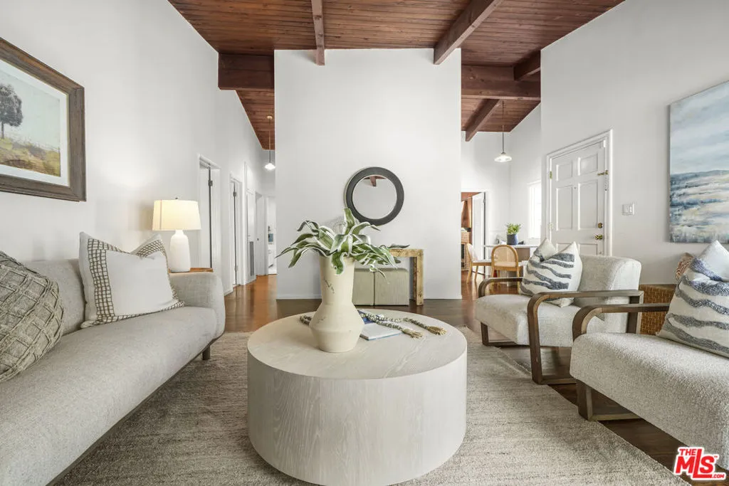 1113 N Beverly Glen Boulevard, Los Angeles, California 90077 home-pic-4